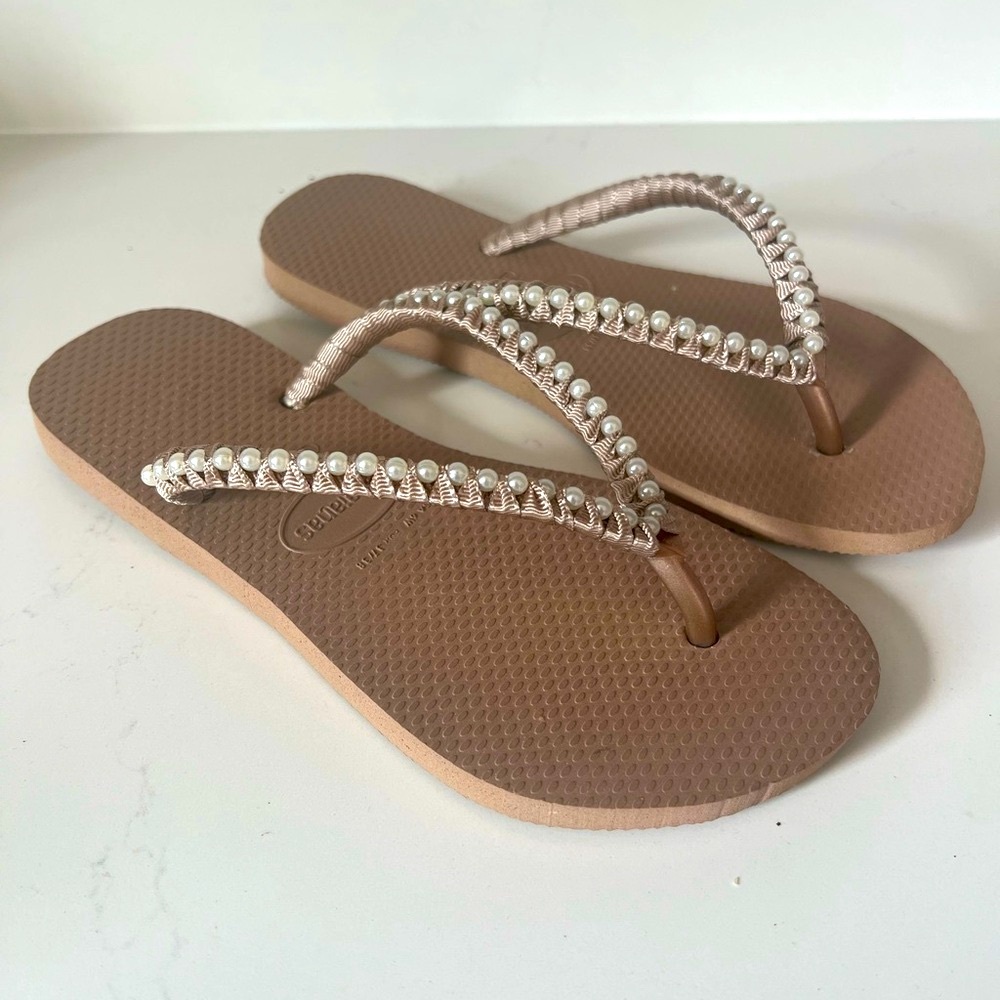 Havaianas flip flops with Pearl Accents NWT